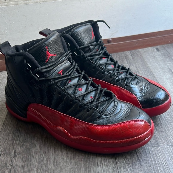 Jordan 12 Retro Flu Game 2015 size 11 good condition - Picture 2 of 9